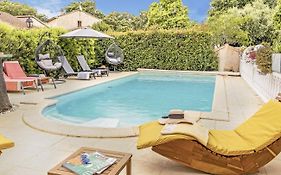 VILLA tous conforts avec Piscine privée et accès Plage